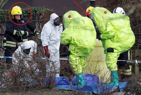 Protichemická jednotka u domu Sergeje Skripala v Salisbury, Anglie