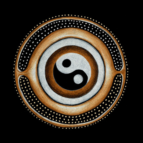 Yin-Yang: Vše je jak Yin (přijímající ženská energie) tak Yang (expanzivní mužská energie). Tečky uvnitř obou polovin Taoistického symbolu reprezentují aspekt svých protikladů. // Everything is both Yin (receptive feminine energy) and Yang (expansive masculine energy). The dots within the Taoist symbol represent aspects of each other. The sacral chakra embodies the energy of Taoism; for it balances the feminine and masculine within us. Tao, (“the way”) embodies the harmony of opposites.